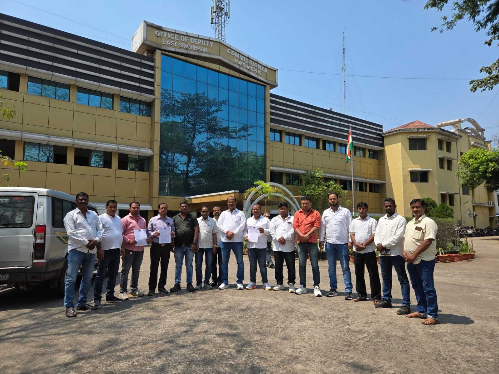 Jamshedpur News : यातायात पुलिस की कार्यशैली में नहीं आया सुधार, तो आंदोलन : आजसू