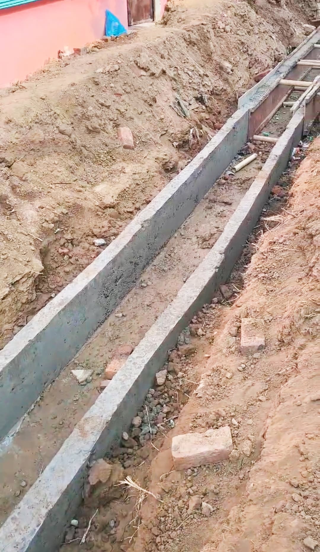 Sasaram News : नगर में दो साल बाद तेज हुए विकास कार्य, गुणवत्ता पर उठे सवाल