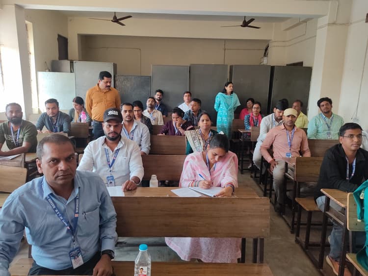 Gaya News: मगध विवि के विभागों में पीएचडी कोर्स वर्क की आंतरिक परीक्षा जारी