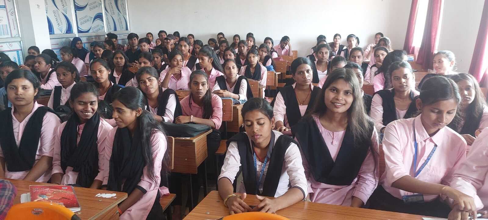 Giridih News :सरिया कॉलेज में करियर काउंसेलिंग का आयोजन