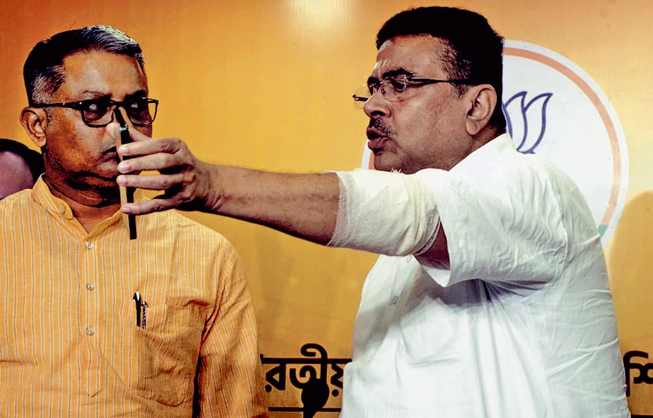 धक्का-मुक्की में नेता प्रतिपक्ष को लगी चोट