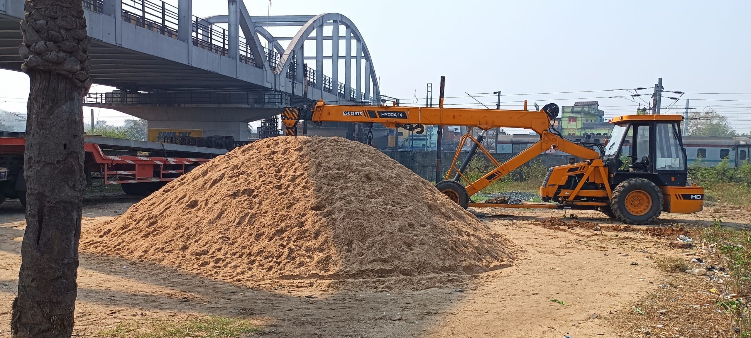 Dhanbad News: प्रधानखंता रेलवे ओवरब्रिज की मरम्मत शुरू