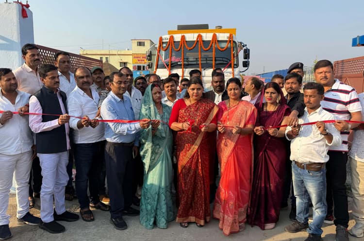 शहर में वर्षों से जाम पड़े नाले अब घंटो में मशीन से होगा साफ