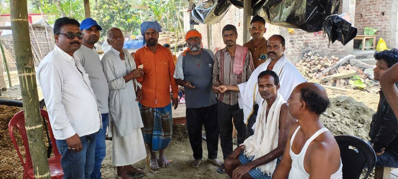 अग्निपीड़ित परिवारों को पंसस ने दिया आर्थिक सहायता