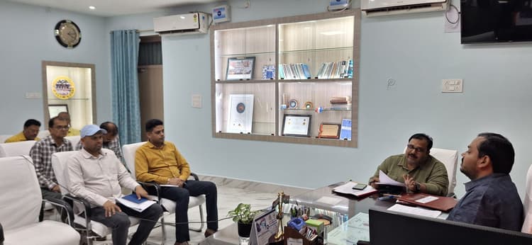 राष्ट्रीय राजमार्ग की प्रगति में आ रहे अवरोधों को करें दूर