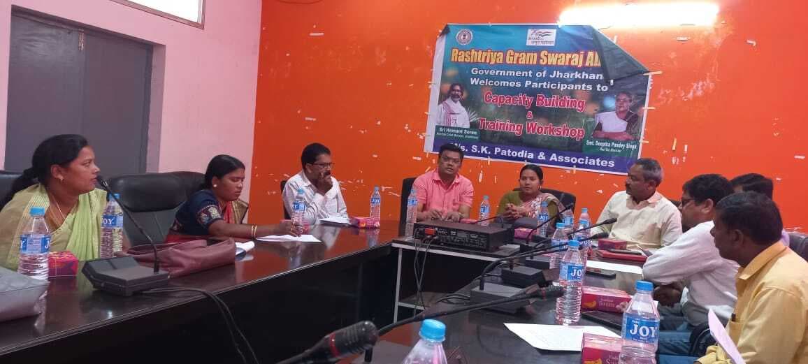स्वास्थ्य व विद्युत विभाग के अधिकारी थे अनुपस्थित, होगा शो-कॉज
