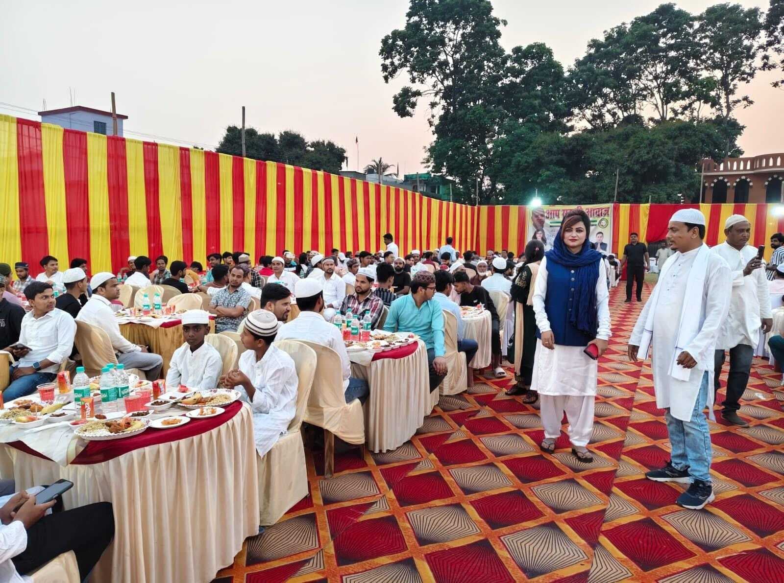 दावत-ए-इफ्तार पार्टी आयोजित