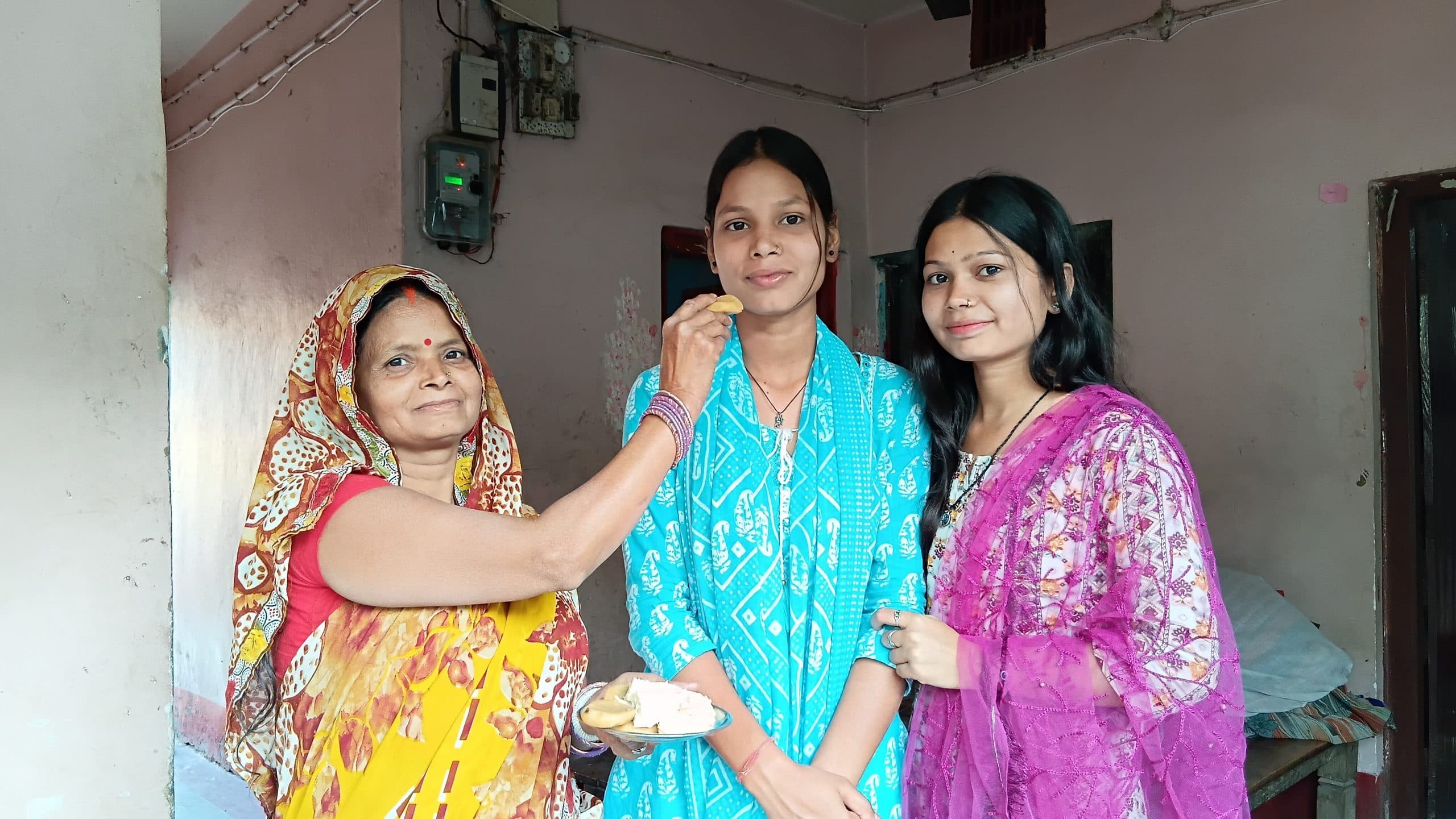 आर्ट्स में प्रतिभा को जिला में दूसरा स्थान