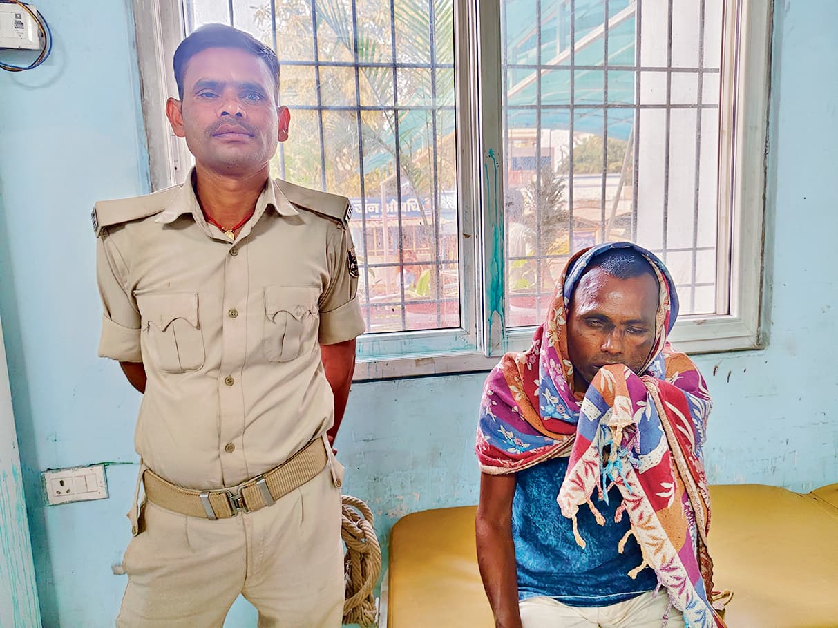 देवर ने घर में घुसकर भाभी के साथ किया दुष्कर्म, धराया