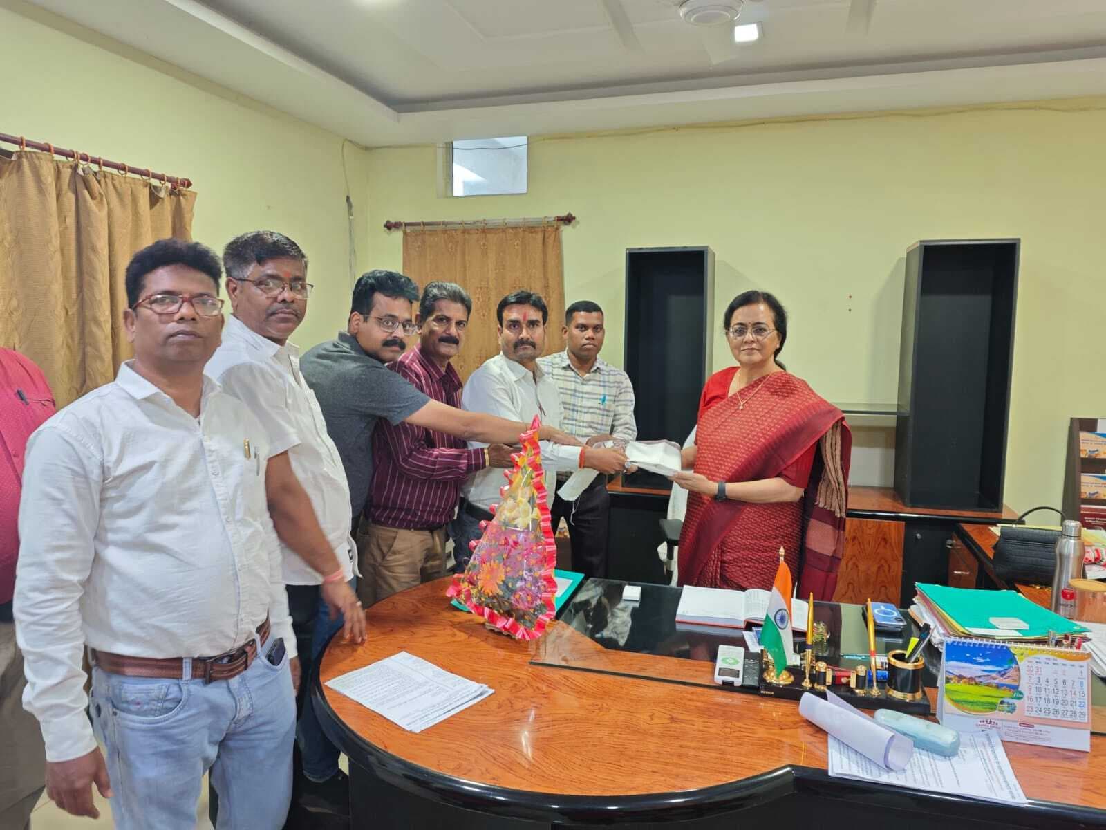 Chaibasa News : एसीपी, एमएसीपी, वेतन एरियर और पेंशन बहाली की उठी मांग