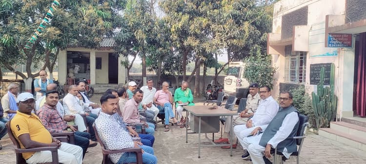 ईद व रामनवमी को लेकर शांति समिति की हुई बैठक