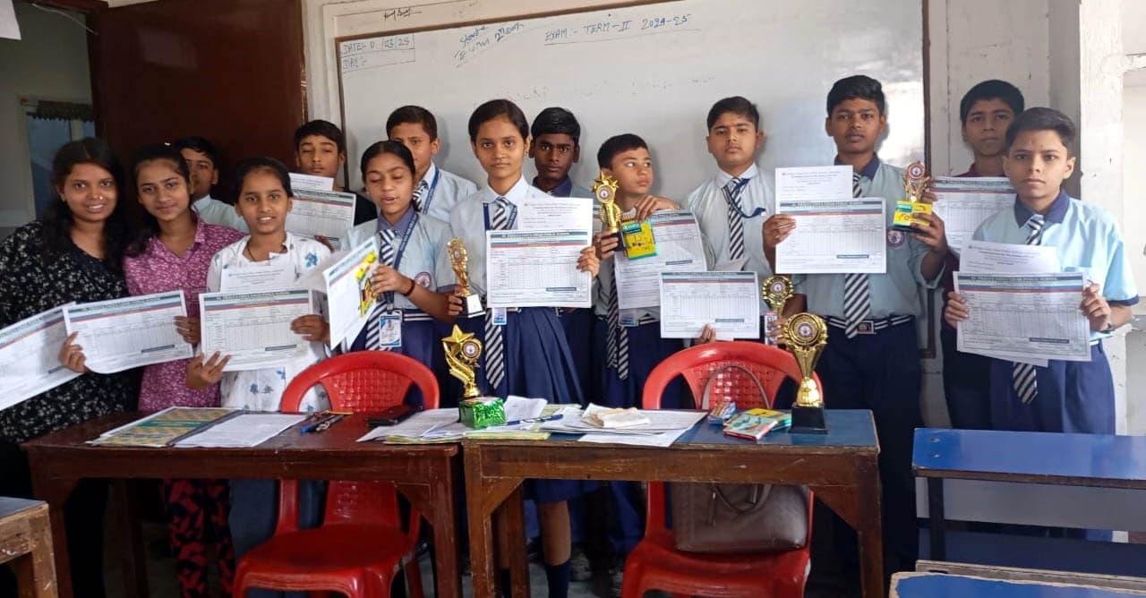 शिक्षा के क्षेत्र में महत्वपूर्ण योगदान देकर नये भारत के निर्माण में सहयोग करें शिक्षक: निदेशक