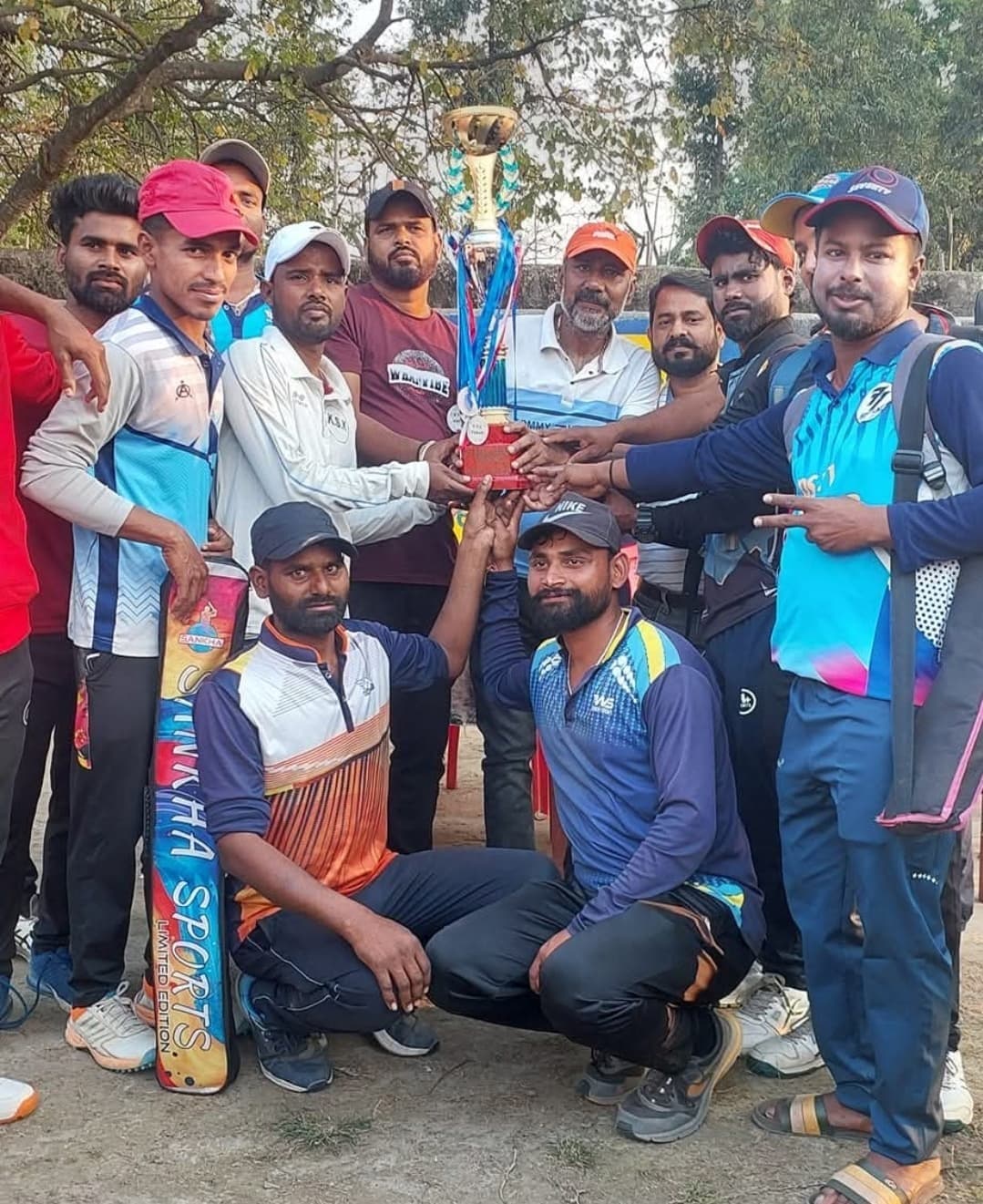 कोढ़ा सुपर किंग्स कमेटी ने प्रशासन 11 को हरा जीता शील्ड