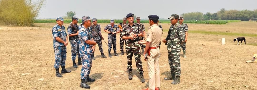 एसएसबी व पुलिस  जवानों ने की संयुक्त गश्त