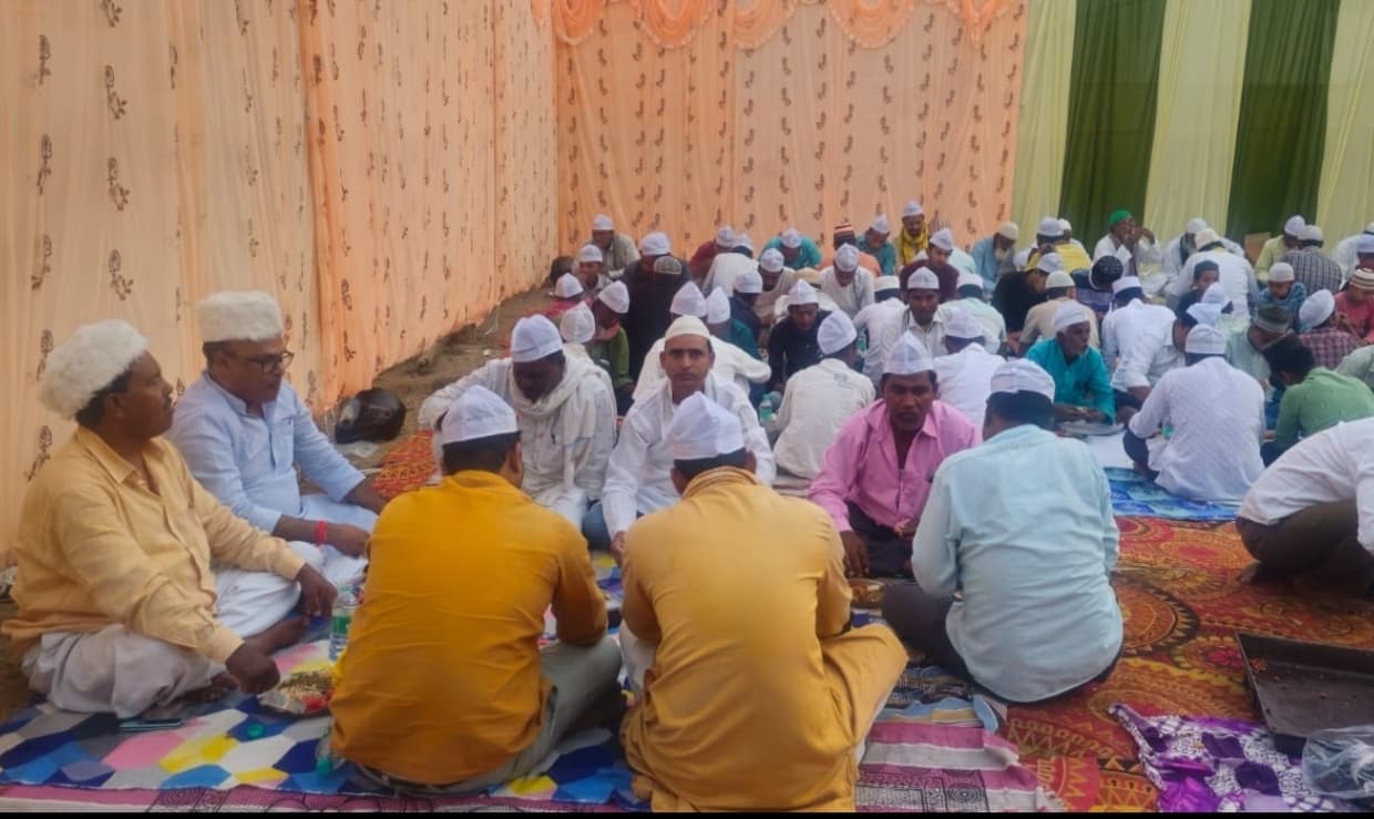 सोनो में इफ्तार पार्टी में दिखा सामाजिक  सौहार्द