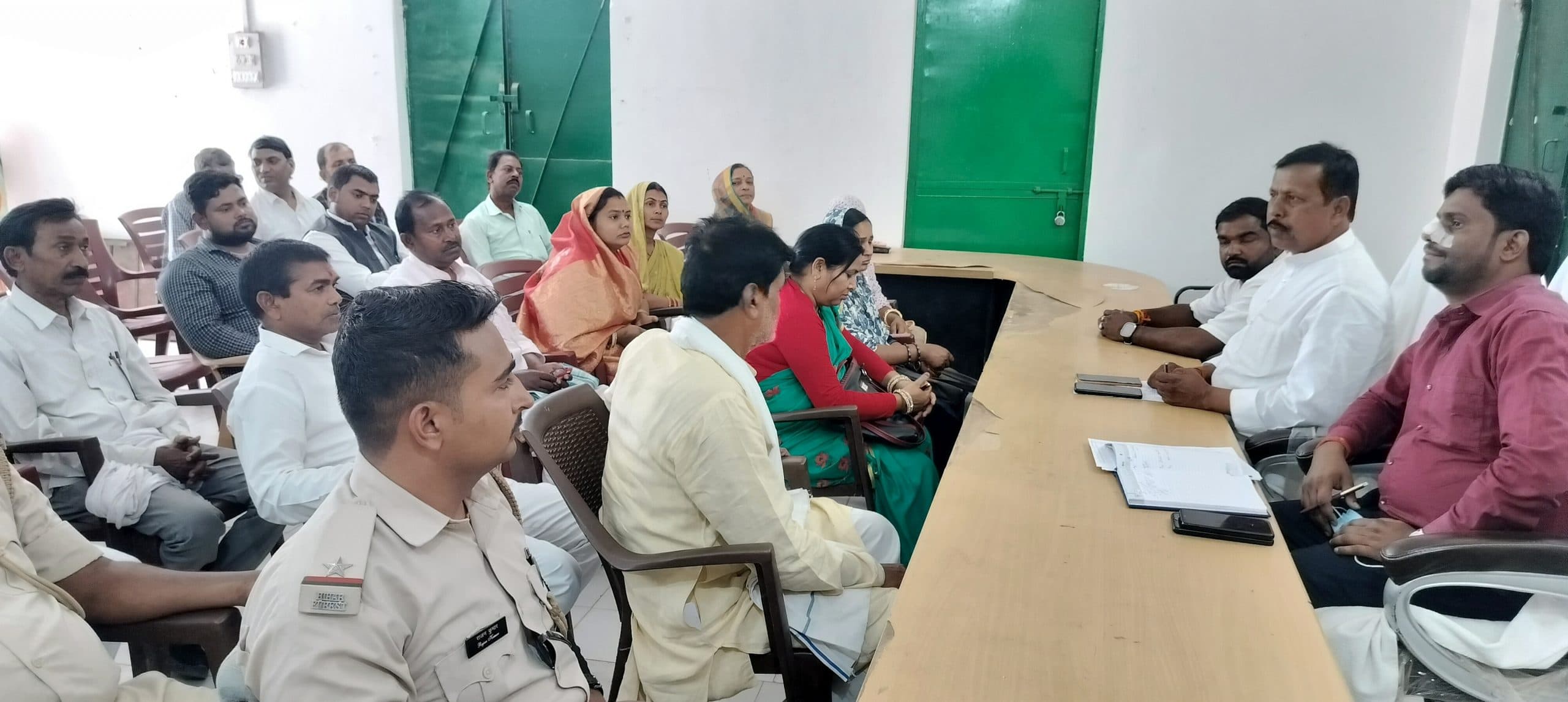 Kaimur News : पंचायत समिति की बैठक में गरमाये रहे जनसमस्याओं के मुद्दे