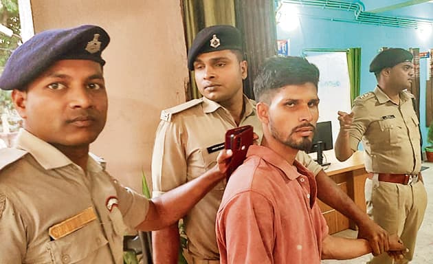 Gaya News : जीटी रोड पर ड्यूटी कर रहे होमगार्ड के जवान के साथ मारपीट