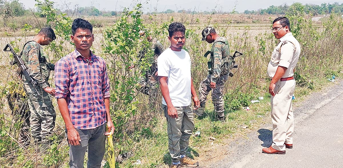 seraikela kharsawan news: खरसावां में लूट: बदमाशों ने दो भाइयों से नकदी और लैपटॉप छीना