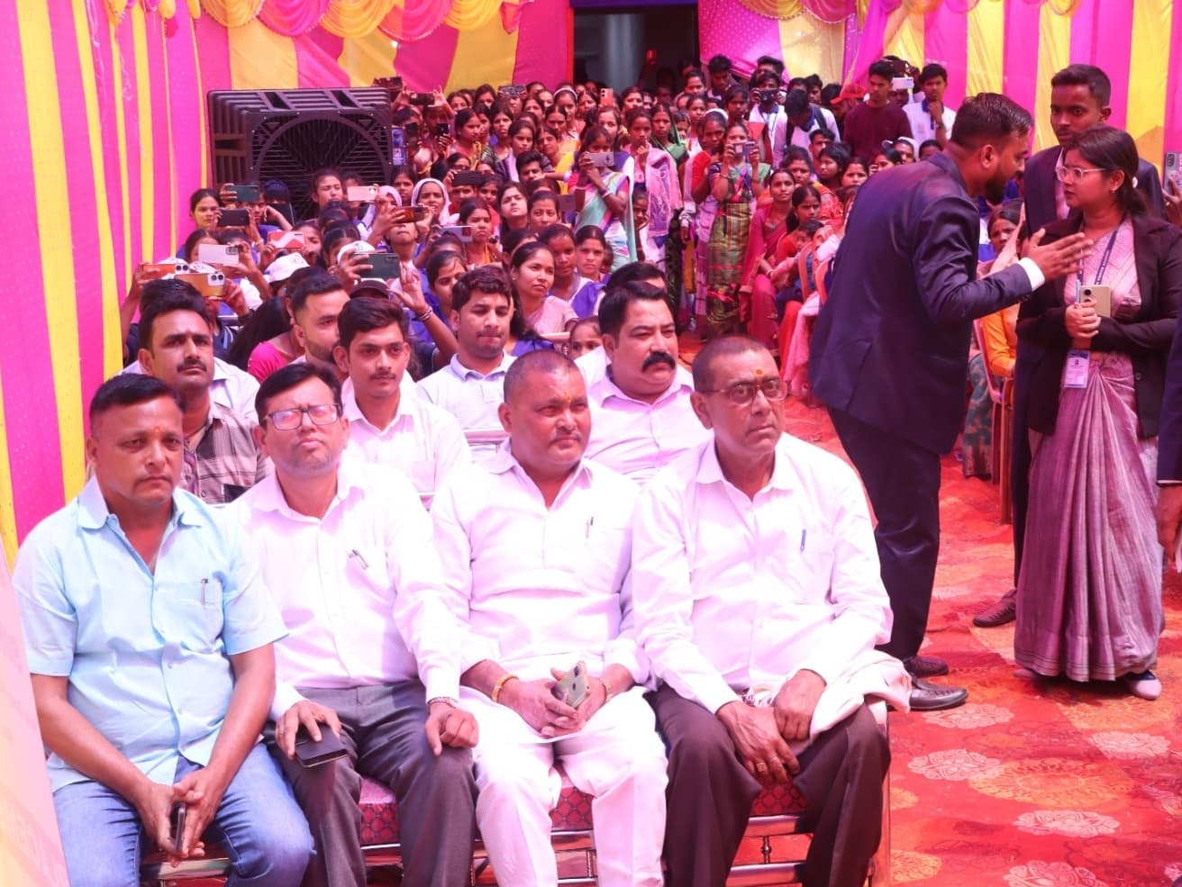 Giridih News: रोजगार मेला में 450 ने कराया पंजीयन, 96 को मिला रोजगार