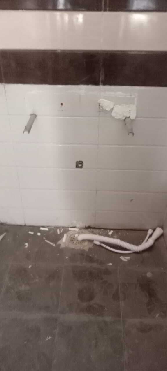 Jamshedpur News : स्कूल में बन रहे शौचालय को भी चोरों ने नहीं छोड़ा, जानिये क्या किया