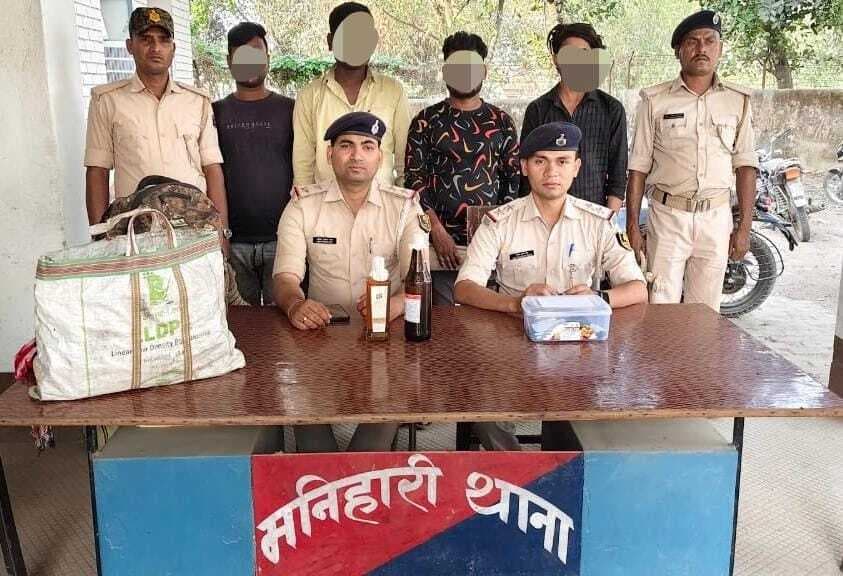 देशी कट्टा के साथ दो युवकों को पुलिस ने किया गिरफ्तार