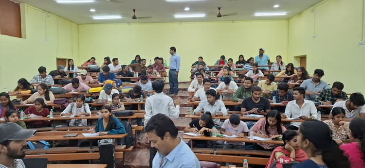 बिहार की स्टार्टअप नीतियों की छात्रों को दी गई जानकारी