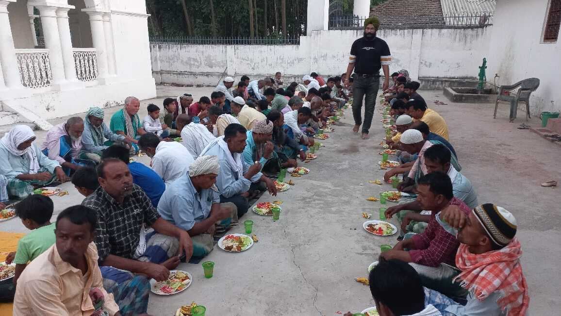 उचला गुरुद्वारा परिसर में इफ्तार पार्टी का किया गया आयोजन