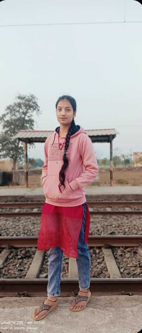 इंटर आर्ट्स की छात्रा अंजनी ने जिले में लाया चौथा स्थान