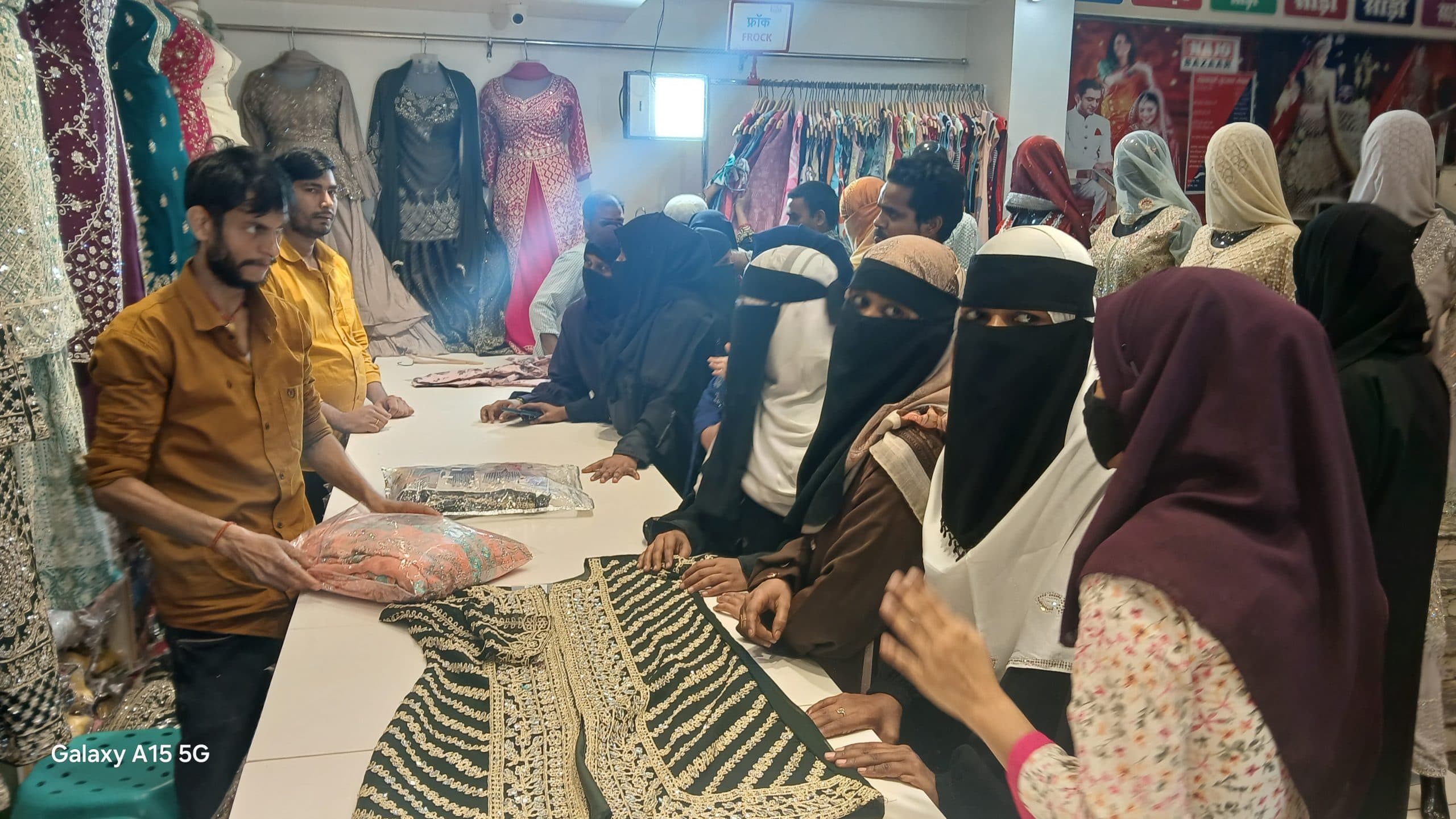 Gaya News : ईद के बाजार को लेकर शहर गुलजार