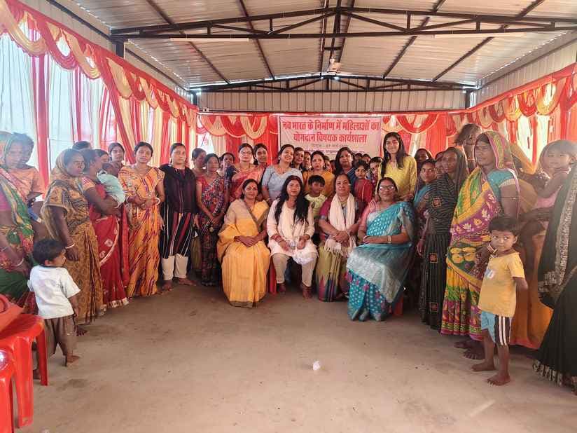 महिला सशक्तिकरण अभियान में महिलाओं के योगदान पर कार्यशाला आयोजित
