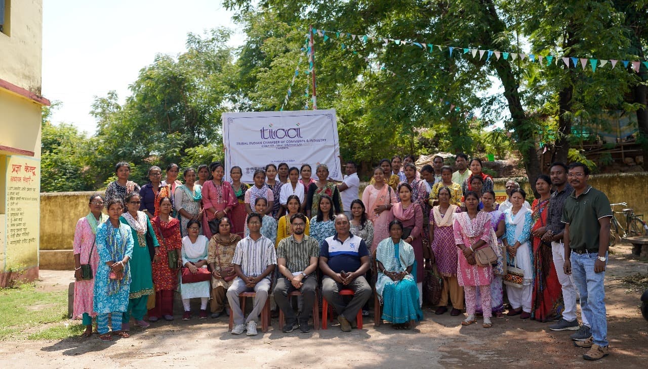 Chaibasa News : वनोपज को प्रसंस्कृत व लेबलिंग कर बेचें, तो मुनाफा होगा