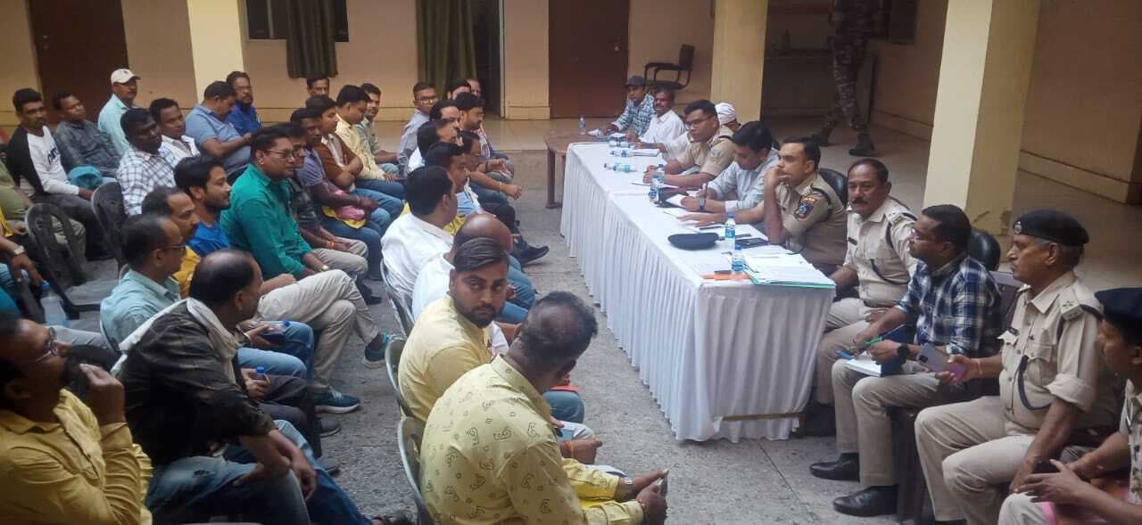 Chaibasa News : बॉक्स पर डीजे लिखा हुआ पाया गया, तो कार्रवाई होगी