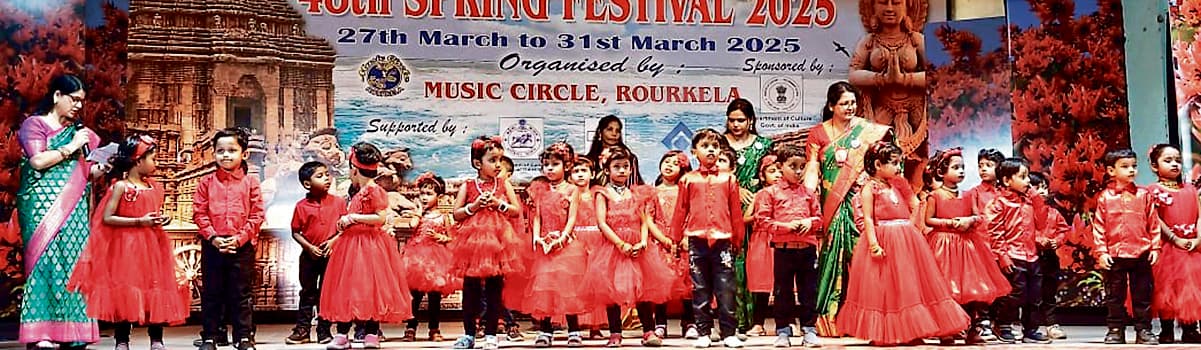 Rourkela News : म्यूजिक सर्किल राउरकेला का 48 वां बसंतोत्सव शुरू, बच्चों ने संगीत, भजन और संबलपुरी नृत्य से मोहा मन