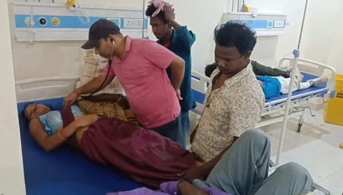 Giridih News: सवारी गाड़ी और कार में टक्कर,आठ घायल