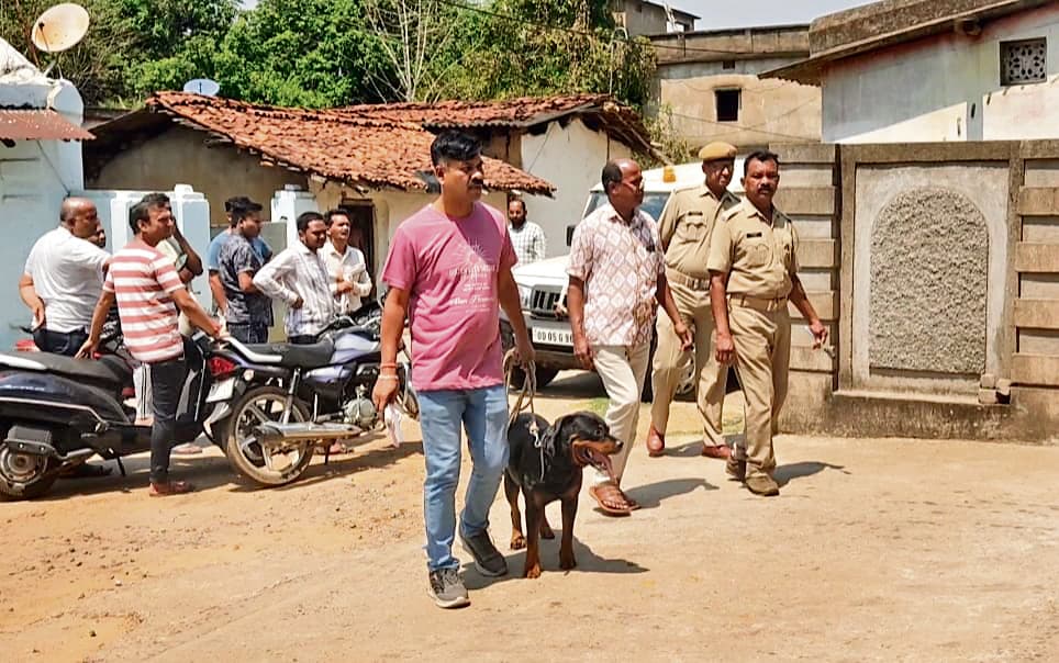 Sambalpur News: धान कारोबारी के यहां सशस्त्र डकैती, पिस्तौल की नोक पर 20 लाख रुपये नकद व आभूषण की लूट