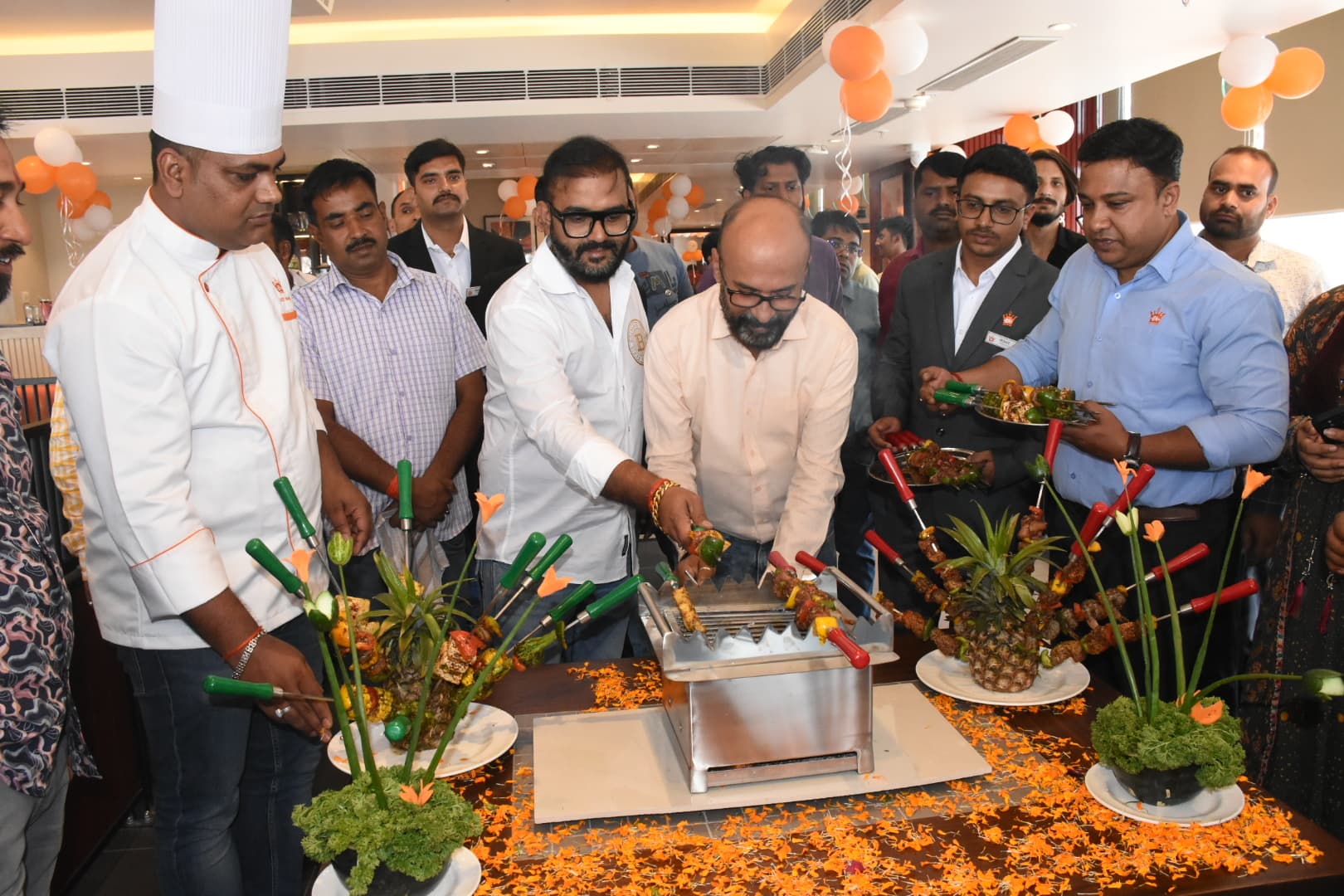 Dhanbad News : अब धनबादवासी लेंगे बारबेक्यू व्यंजनों का स्वाद