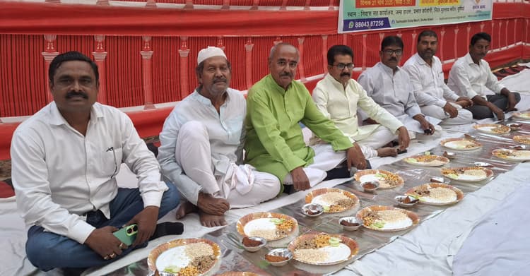 दावत-ए- इफ्तार में दिया प्रेम व आपसी भाईचारे का संदेश