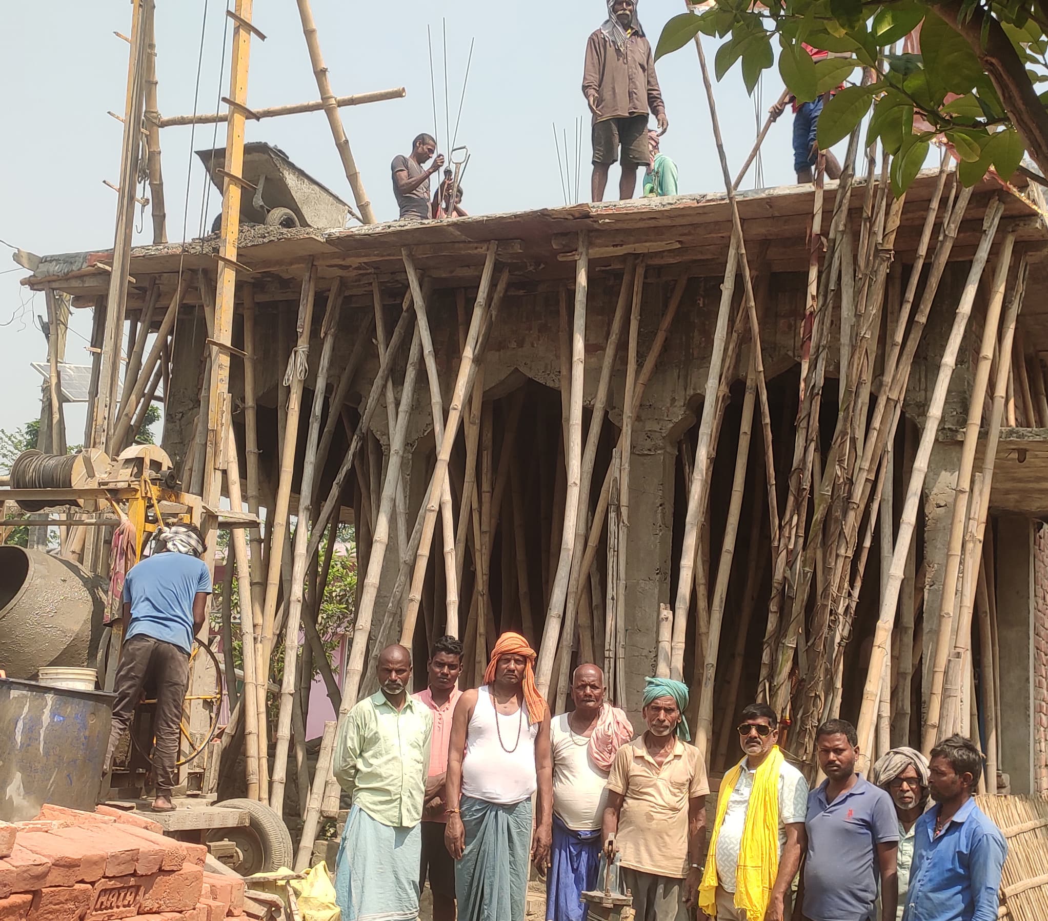 ग्रामीणों ने उठाया बजरंगबली मंदिर निर्माण का बीड़ा