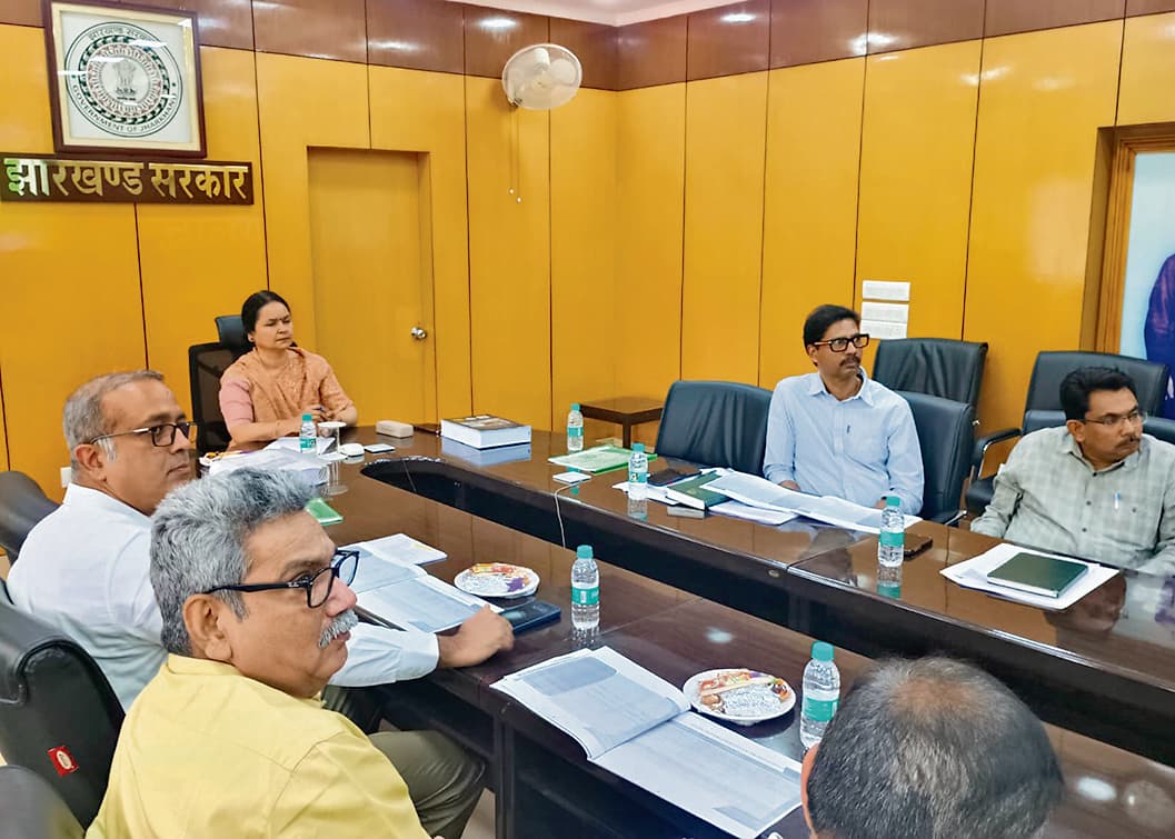 Ranchi news : राज्य में पर्याप्त बारिश, पानी रोकने के लिए समन्वय बना काम करें : मुख्य सचिव