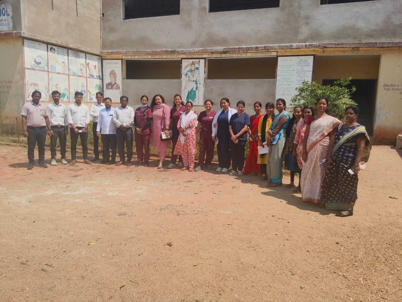 कैंप में 86 बच्चों के दांतों की हुई जांच