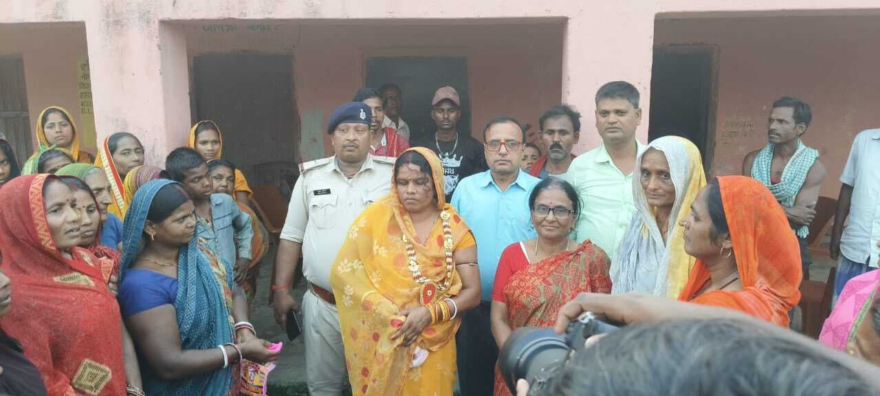 सर्वसम्मति से पूनम चुनी गयीं विद्यालय शिक्षा समिति की सचिव