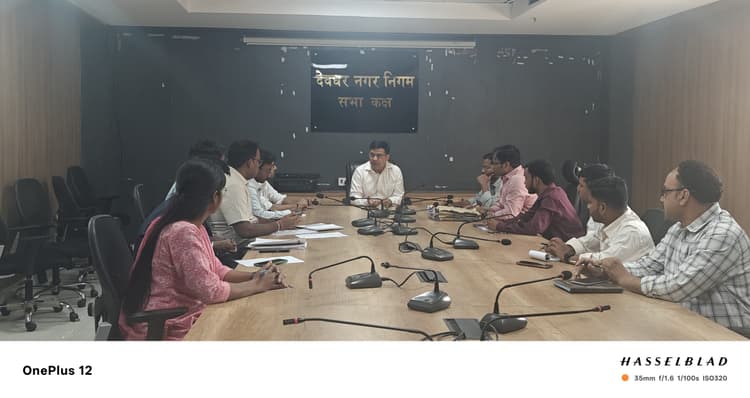 deoghar news : त्योहारों में पानी, बिजली व सफाई व्यवस्था दुरुस्त रखने के निर्देश