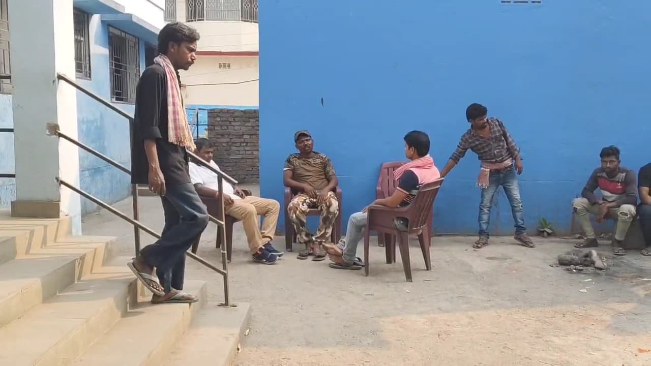 पिता की मौत के बाद जमीन पर कब्जा करना चाहता था सिपाही