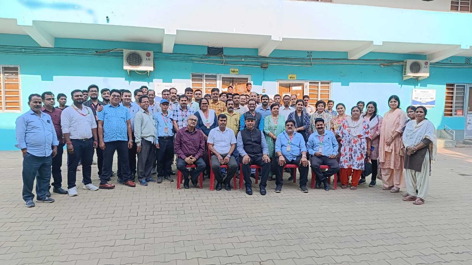 सिदो कान्हू हाइस्कूल में शिक्षकों को मिली लाइफ स्किल्स की ट्रेनिंग