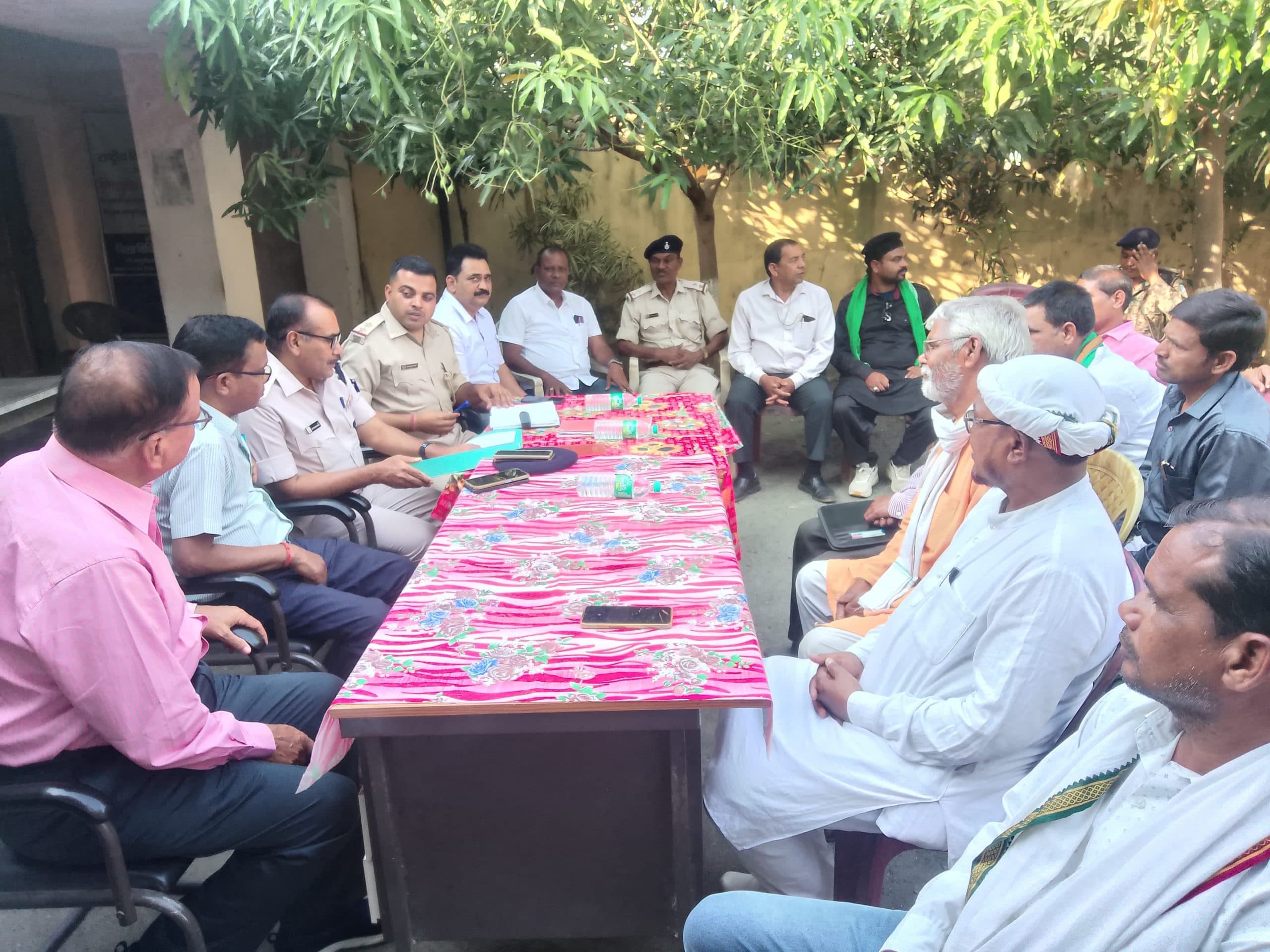 रामनवमी व ईद को लेकर शांति समिति सदस्यों की हुई बैठक, भड़काऊ गाने बजाया तो होगी कार्रवाई