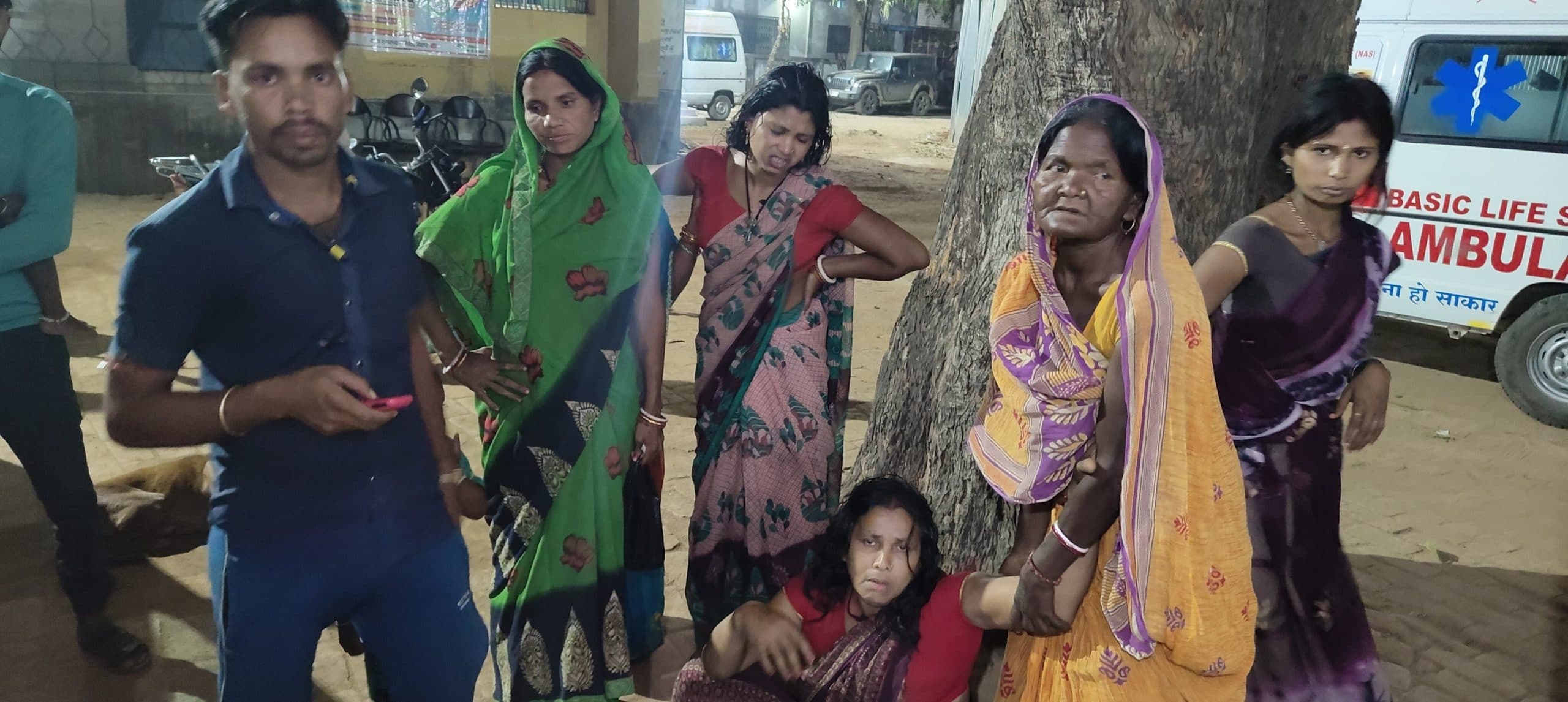 घर में घुसकर महिलाओं के साथ मारपीट