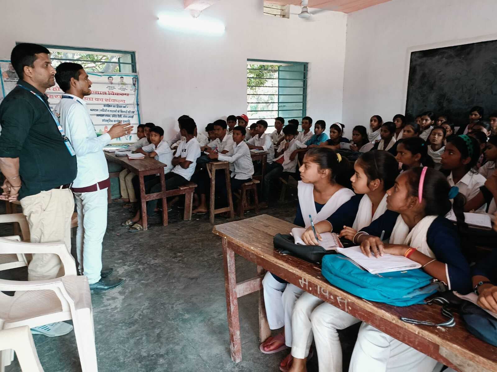 टेम्हा बन्नी घाट पर चलाया गया सफाई अभियान, स्वच्छता का दिलाया शपथ