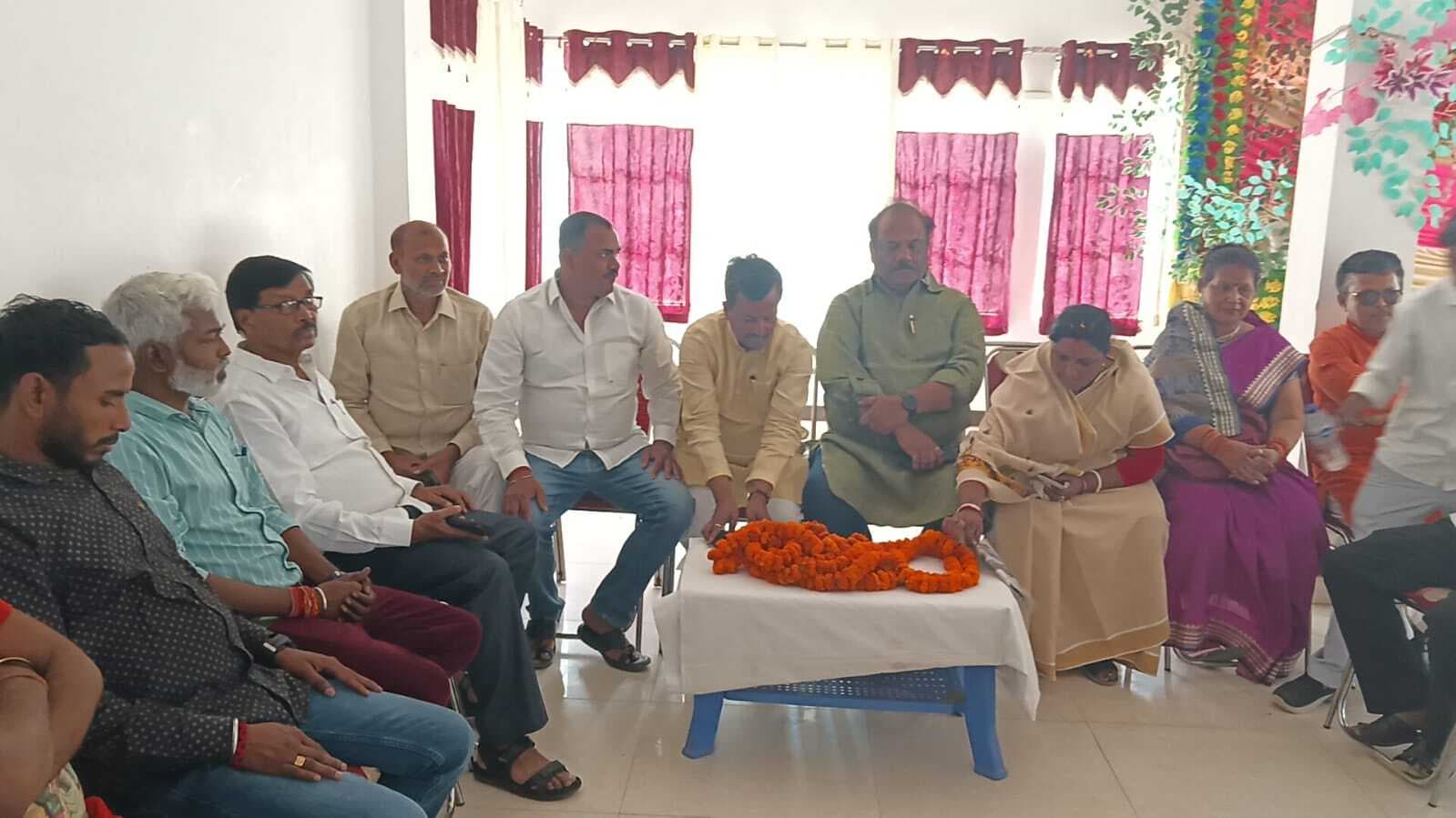 आप सब की आवाज पार्टी की हुई बैठक, महिलाओं की भागीदारी पर बल