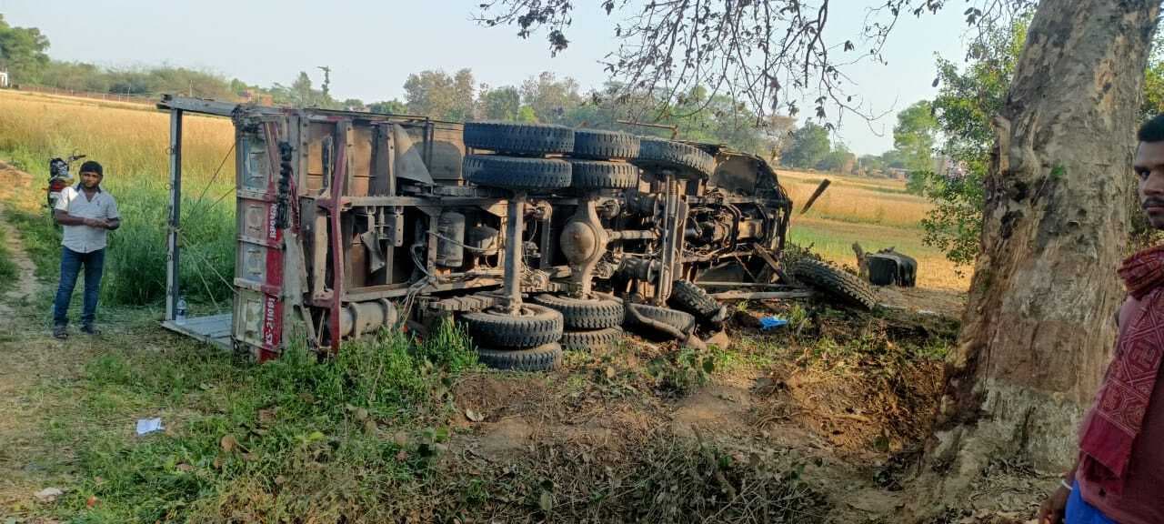 जहानाबाद स्कूल जा रहे शिक्षक को टैंकलॉरी ने रौंदा, गयी जान
