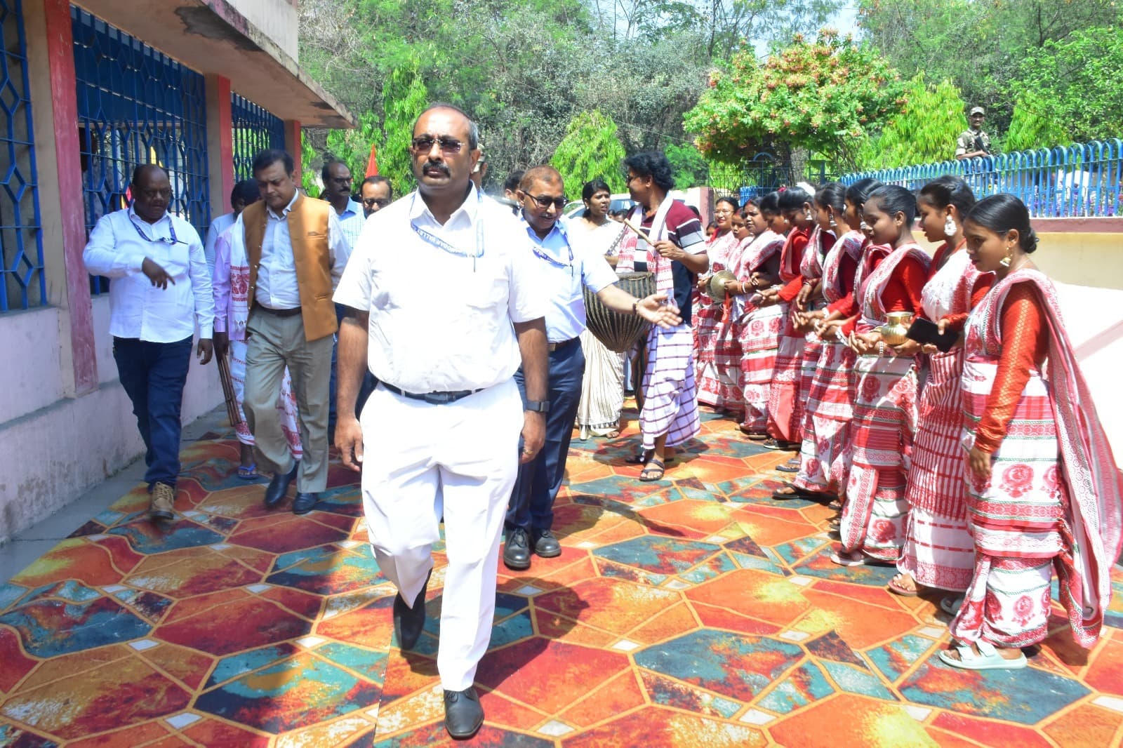 Bokaro News : डीवीसी की उन्नति के लिए समय के साथ चलना होगा : एस सुरेश